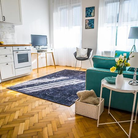 Ybl Apartment City Center Székesfehérvár Екстериор снимка