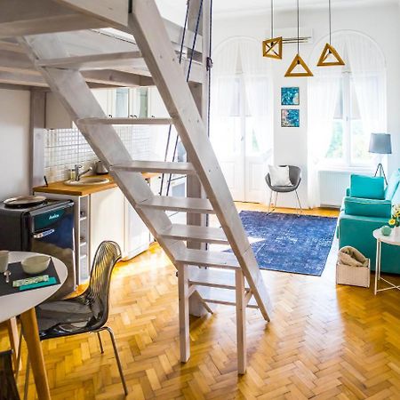 Ybl Apartment City Center Székesfehérvár Екстериор снимка