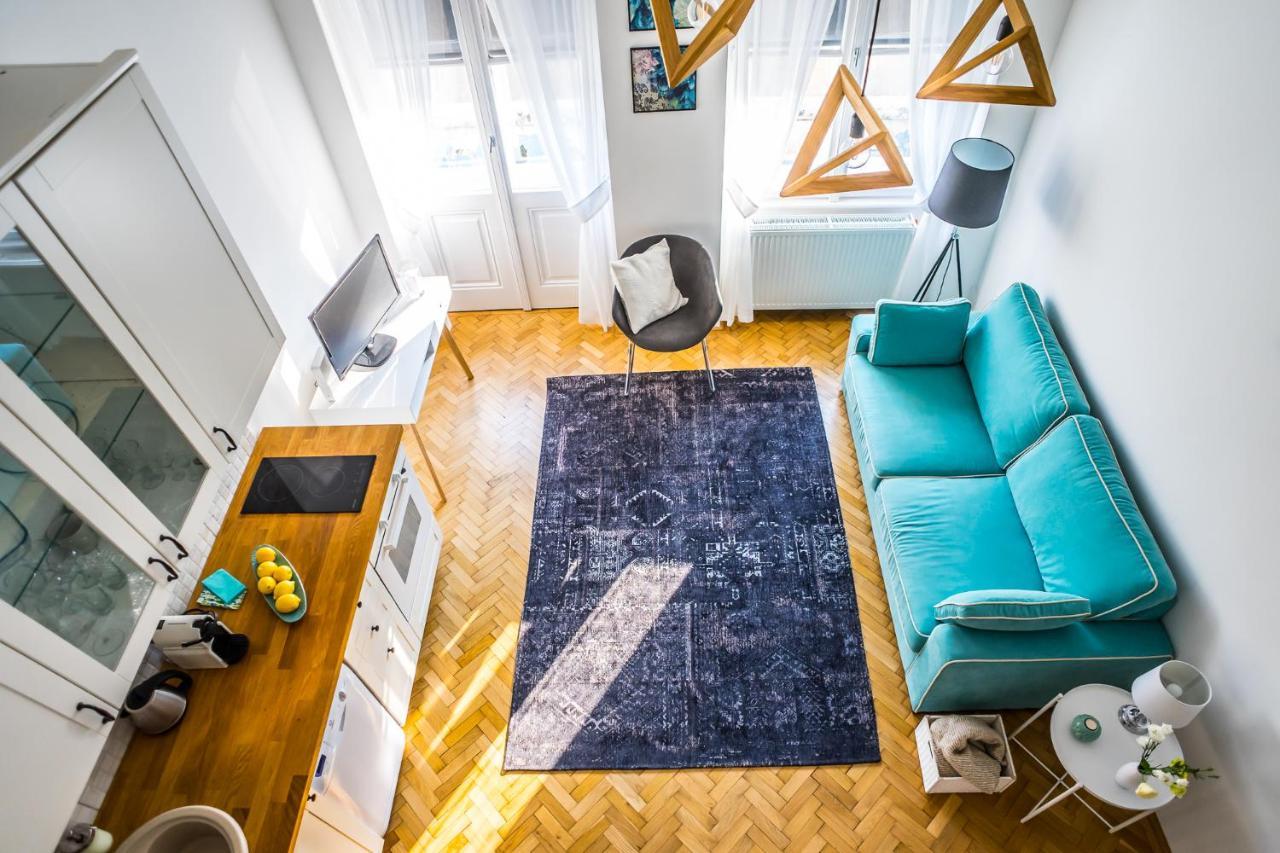 Ybl Apartment City Center Székesfehérvár Екстериор снимка