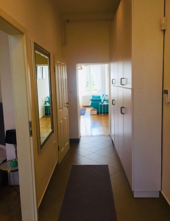 Ybl Apartment City Center Székesfehérvár Екстериор снимка